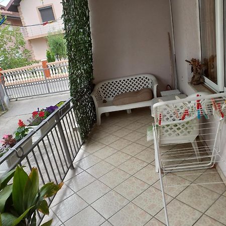הוסטל Mitrovici  Traveler'S Rest - Near Podgorica Airport מראה חיצוני תמונה