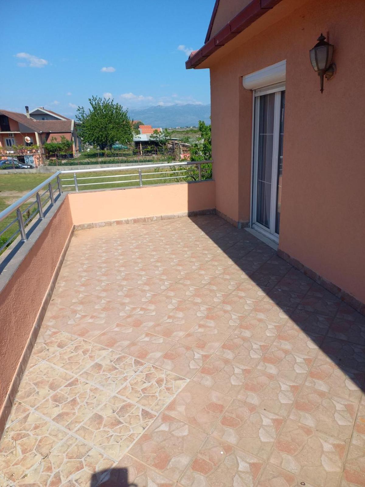 הוסטל Mitrovici  Traveler'S Rest - Near Podgorica Airport מראה חיצוני תמונה