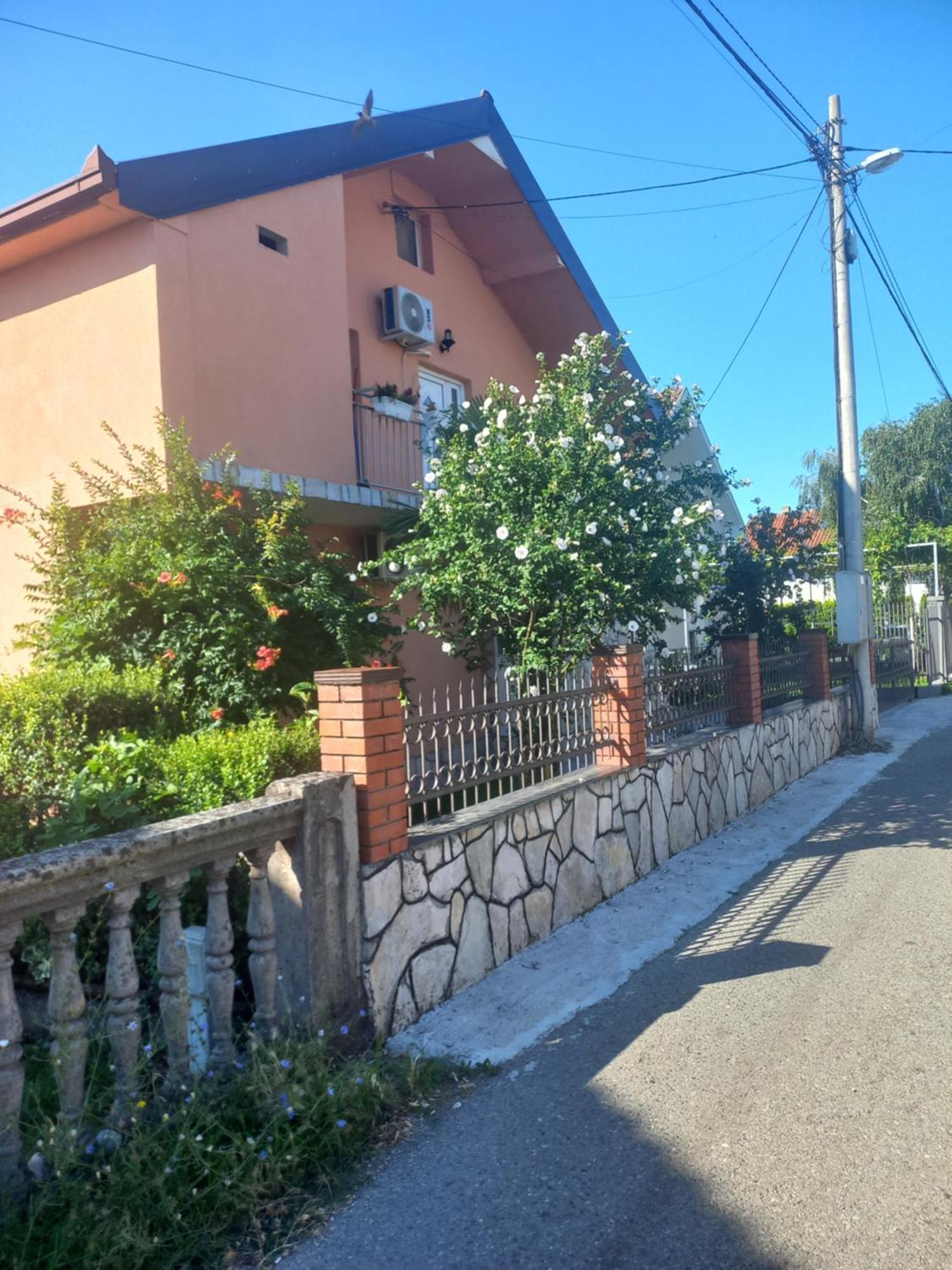 הוסטל Mitrovici  Traveler'S Rest - Near Podgorica Airport חדר תמונה